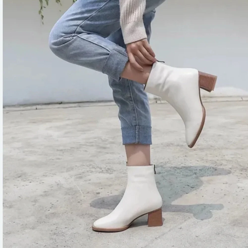 Marc Fisher Floria Cream LEATHER Ankle Bootie Stacked Block Heel Size 11 NEW